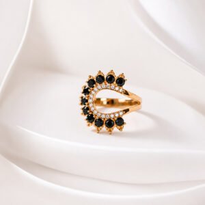 Anel em ouro 18k - Ônix e Moissanite