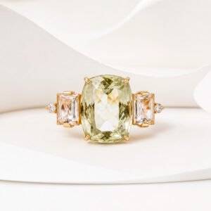 Anel em ouro 18k - Pedra central Praziolita, Topázio Branco e Diamantes